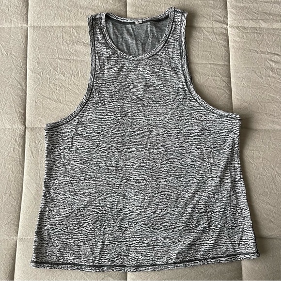 Lululemon Squad Goals Tank Black and White Size 8 - Picture 1 of 4